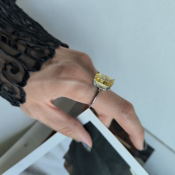 Серебряное кольцо с фианитами