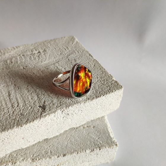 Серебряное кольцо с аммолитом 4.125ct