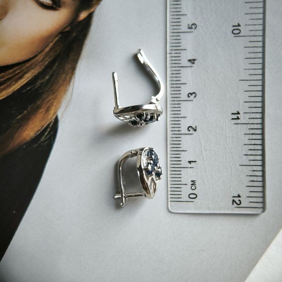 Silver earrings with sapphire 2.238ct