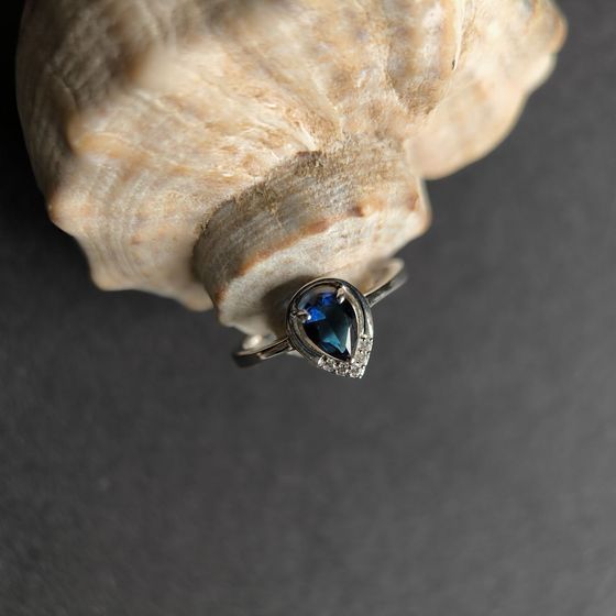 Серебряное кольцо с сапфиром nano 0.588ct