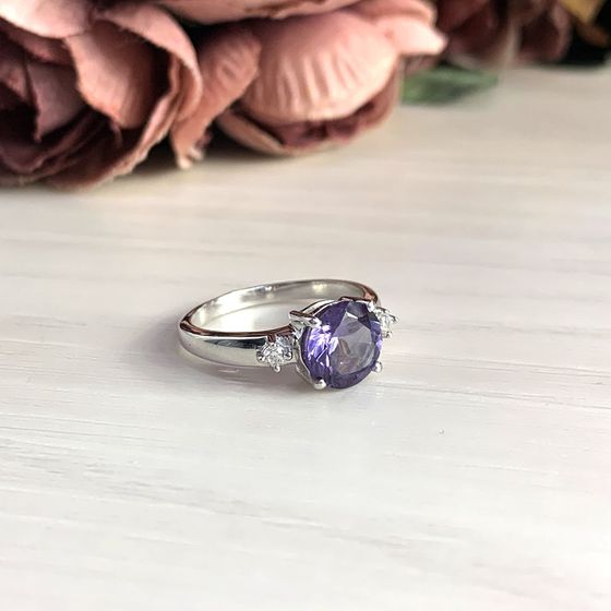 Silver ring with a 2.58-carat alexandrite