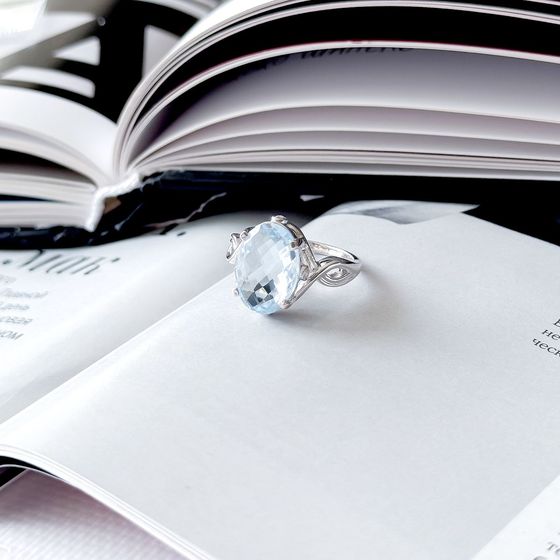 Серебряное кольцо с топазом 6.743ct