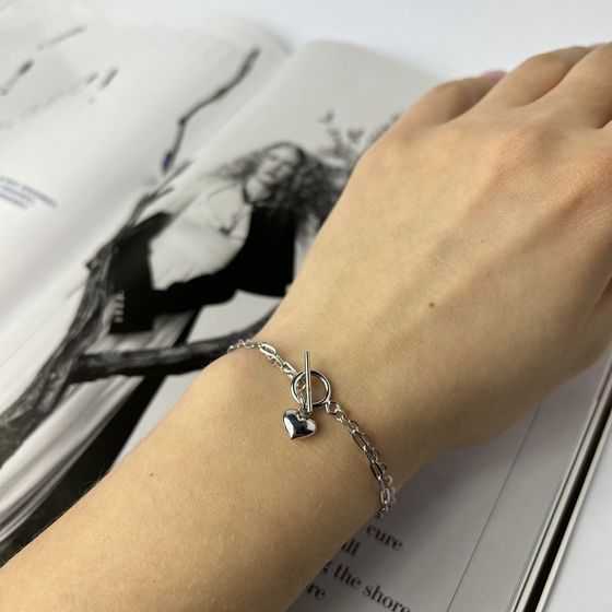 Silver bracelet without stones