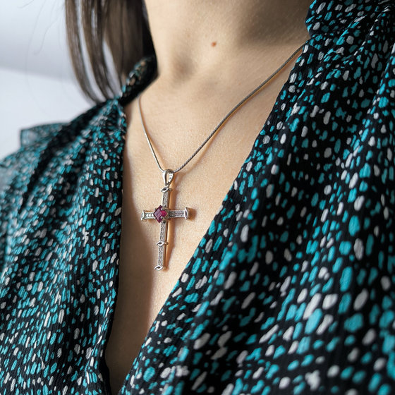 Silver cross with a 1.53ct ruby and cubic zirconia
