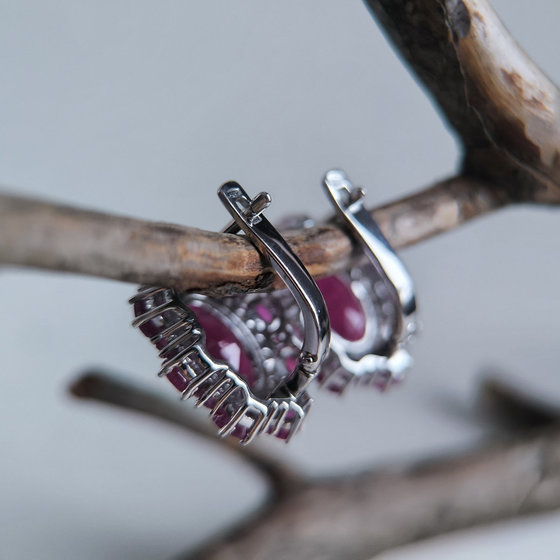 Срібні сережки з рубіном 14.72ct, фіанітами