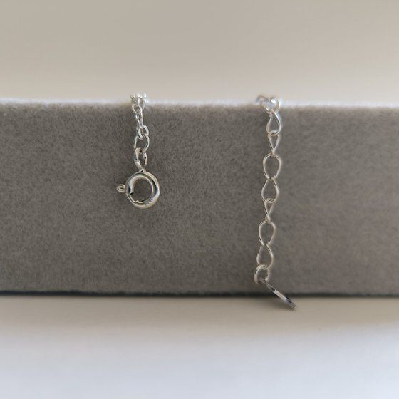 Silver bracelet with cubic zirconia