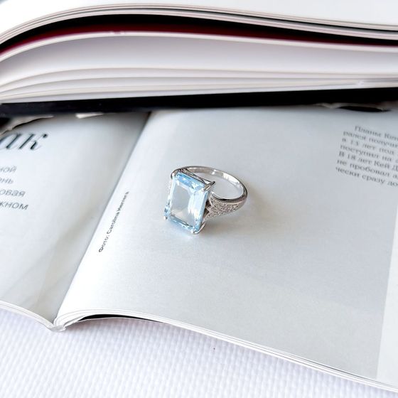 Срібна каблучка з топазом 9.91ct