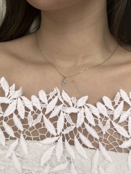 Silver necklace without stones