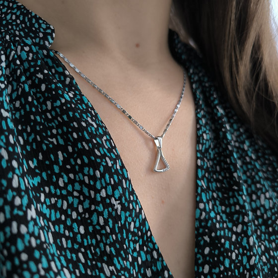 Silver pendant with 0.1ct fianites