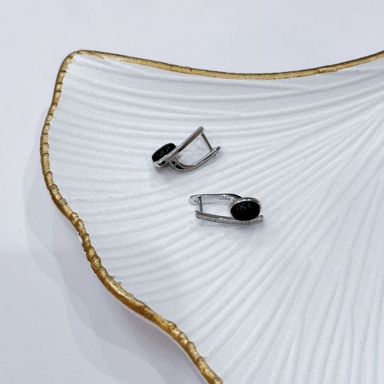 Silver earrings with onyx, fianites