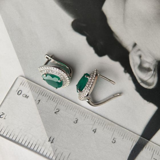 Silver earrings with agate