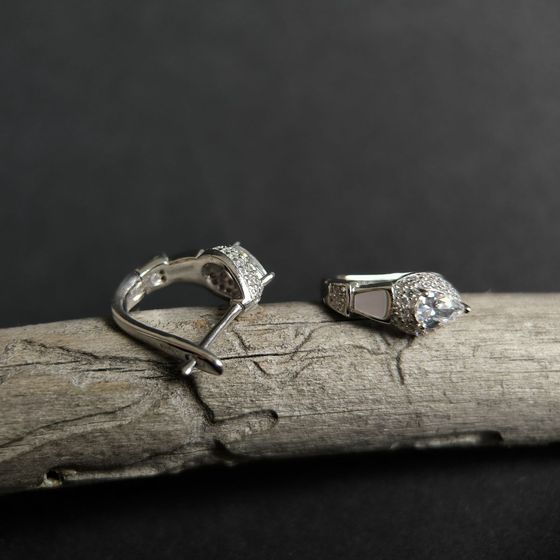 Silver earrings with mother-of-pearl