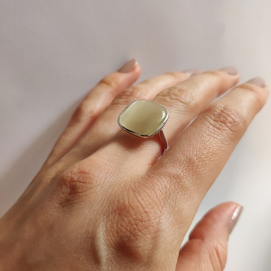 Серебряное кольцо с кошачьим глазом 10.24ct