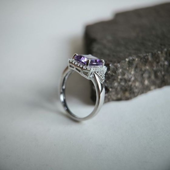 Silver ring with amethyst
