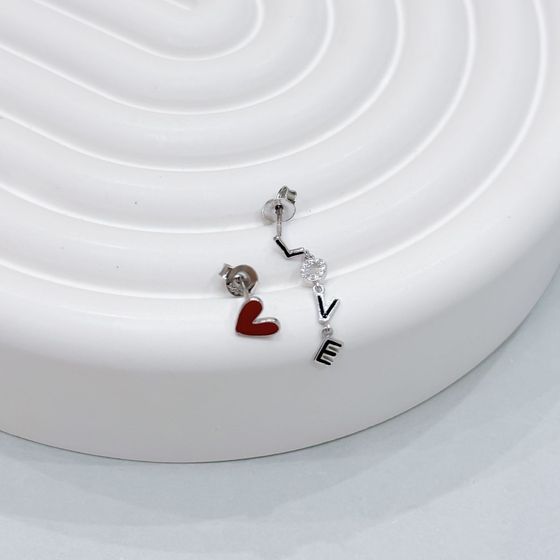 Silver earrings with yemallu