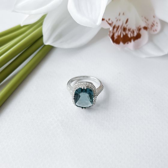 Серебряное кольцо с топазом Лондон Блю 4.973ct