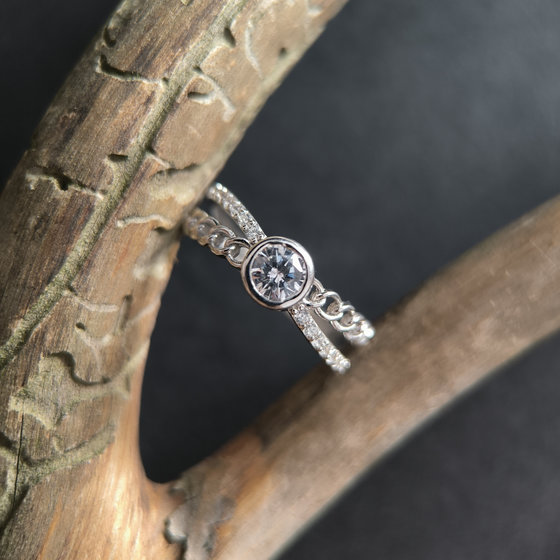 Silver Ring with Fianites