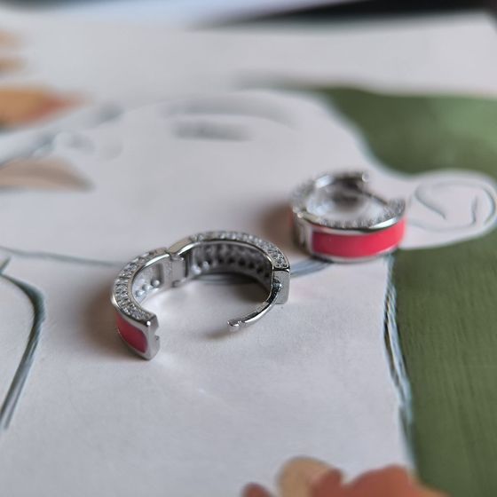 Silver earrings with phianites, semallu