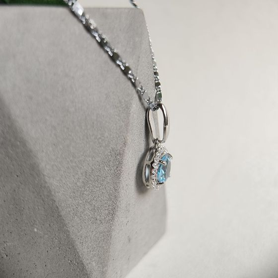 Срібна підвіска з топазом 2.704ct