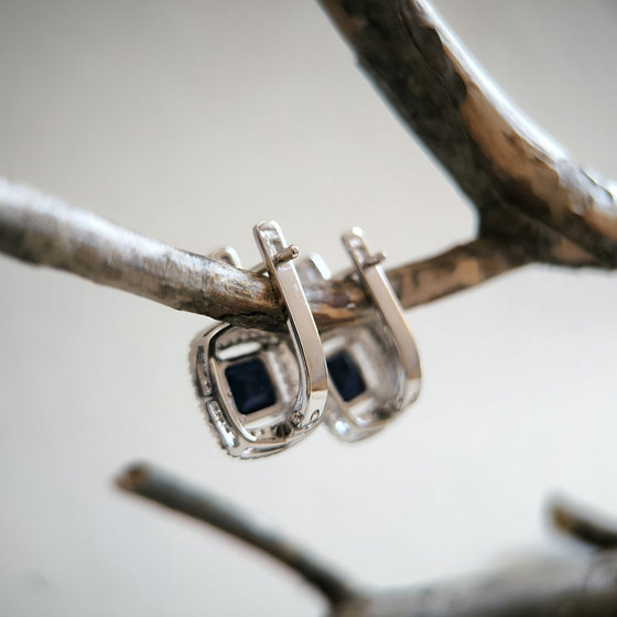 Silver earrings with sapphire 5.717ct, cubic zirconia