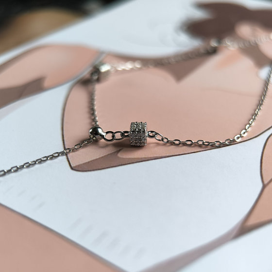Silver necklace with cubic zirconia