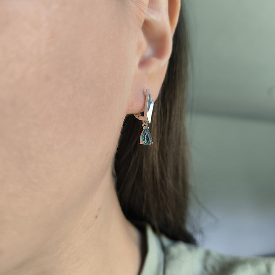 Серебряные серьги с топазом Лондон Блю 1.025ct