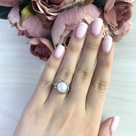 Серебряное кольцо с перлами 4.376ct