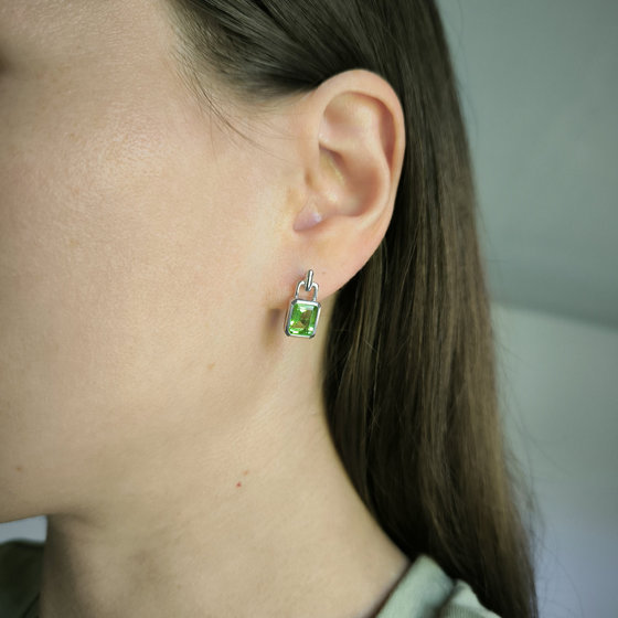 Silver Earrings with Chrysolite (2.721 ct)