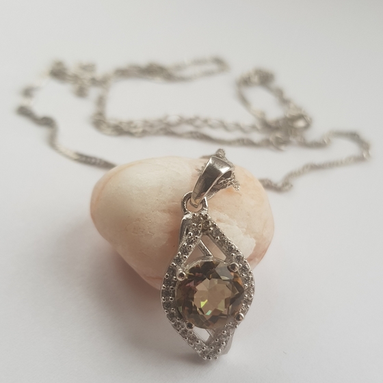 Срібне кольє з містик топазом 2.05ct