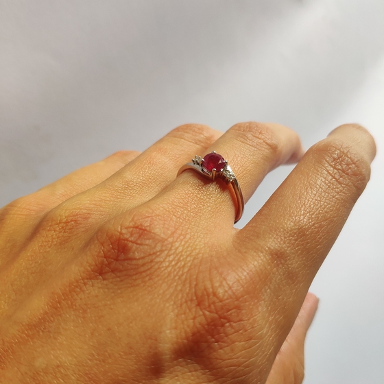 Серебряное кольцо с рубином 0.752ct