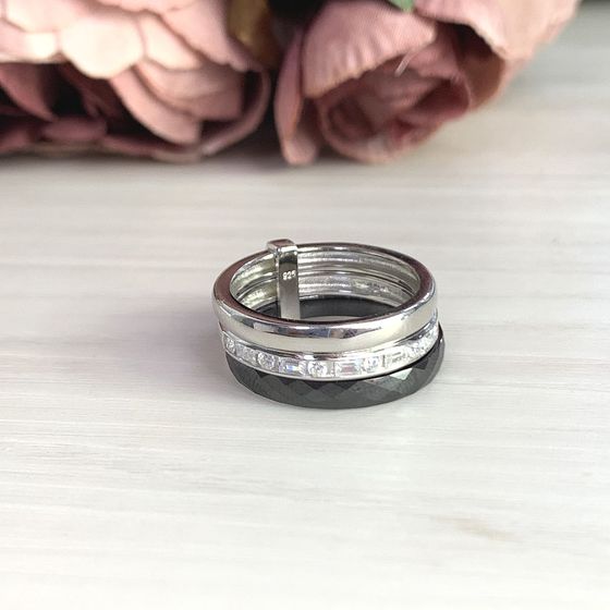Silver ring with ceramics