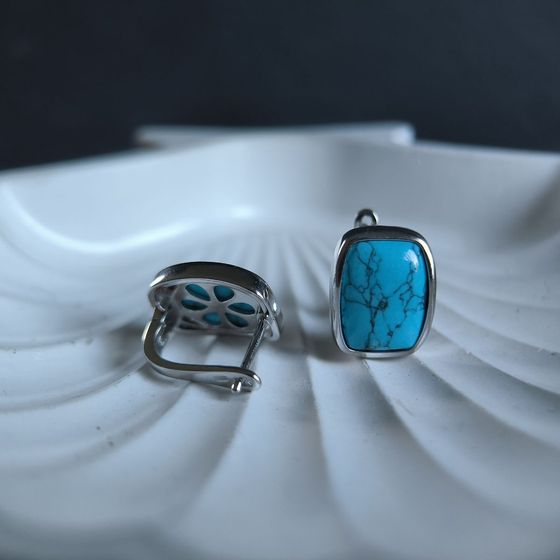 Silver earrings with turquoise