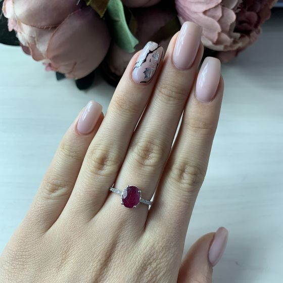 Серебряное кольцо с рубином