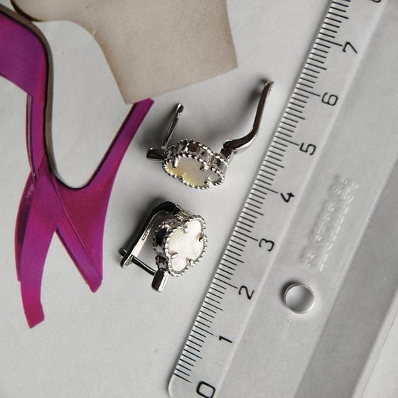 Silver earrings with mother-of-pearl