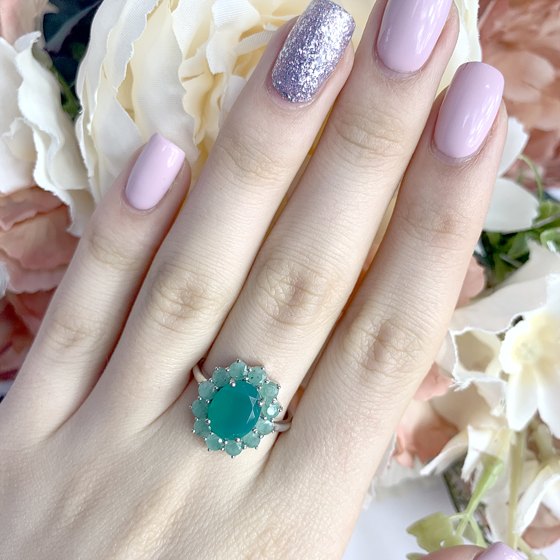 Silver ring with a 3.857-carat emerald