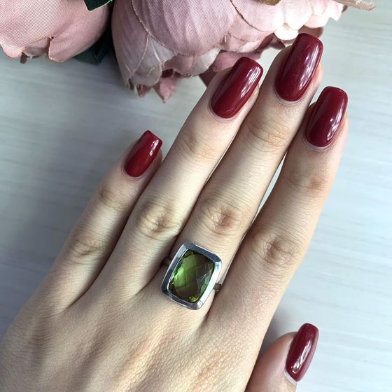 Серебряное кольцо с султанитом