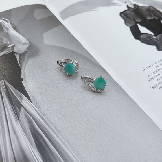 Silver earrings with emerald, fianites