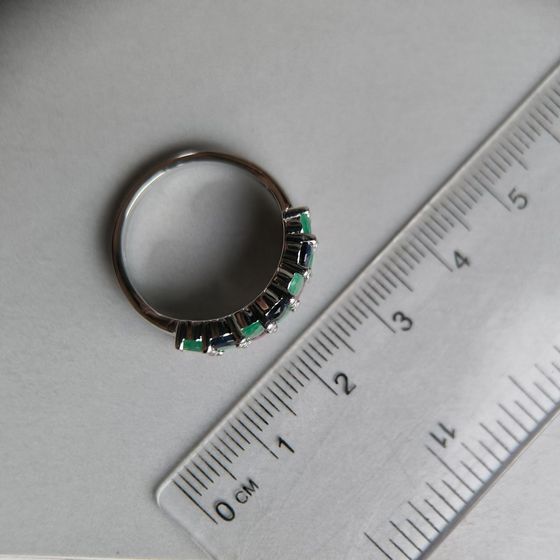 Срібна каблучка із сапфіром 1.917ct, смарагдом, рубіном