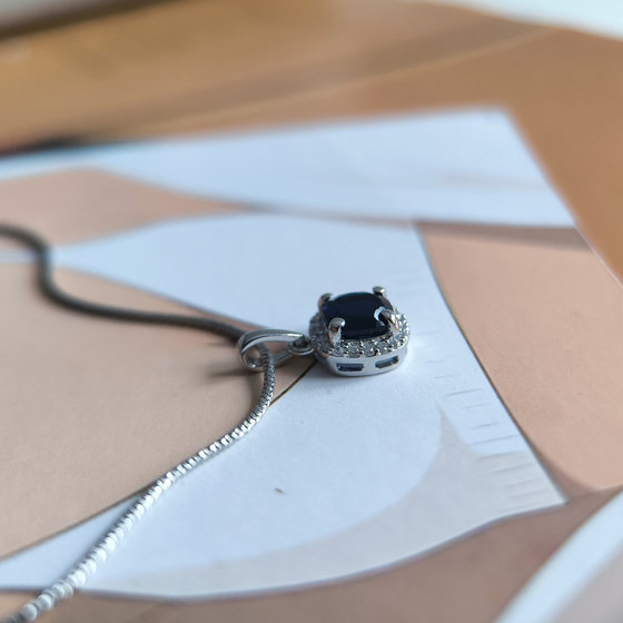 Silver pendant with sapphire nano 1.099ct