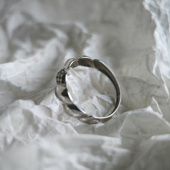 Silver ring with cubic zirconia