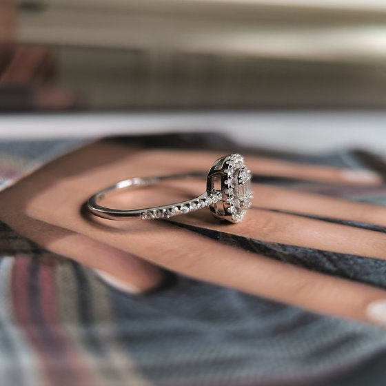 Silver ring with cubic zirconia