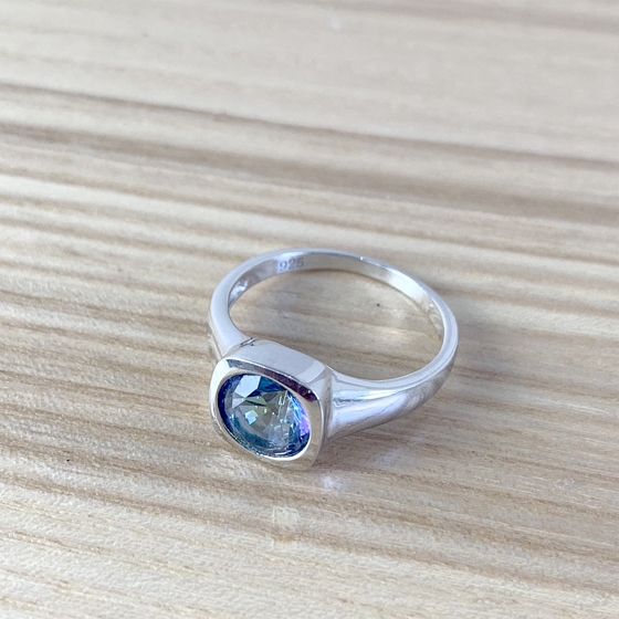 Silver ring with mystic topaz 1.308ct