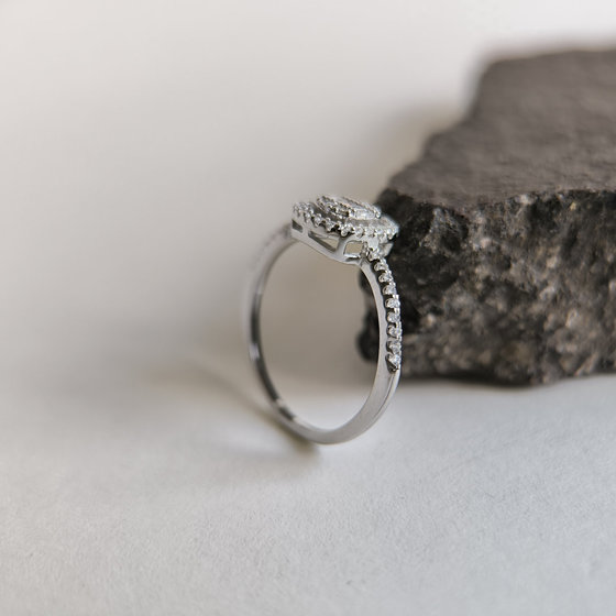 Silver ring with cubic zirconia