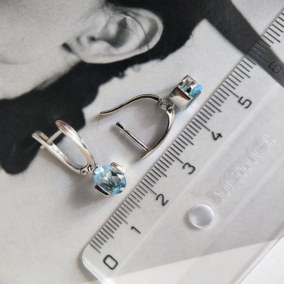 Silver Earrings with Topaz (2.817 ct)