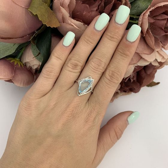 Срібна каблучка з топазом 3.943ct