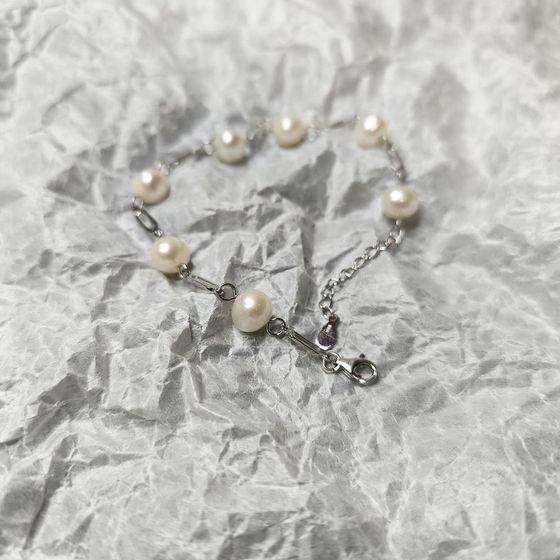 Silver bracelet with baroque pearls