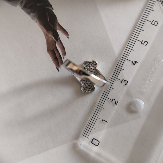Срібна каблучка з фіанітами 0.32ct