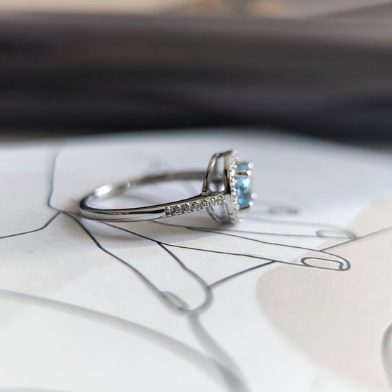 Silver ring with a 1.424-carat topaz and cubic zirconia