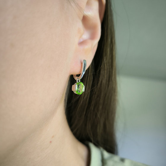 Silver Earrings with Chrysolite (2.081 ct)