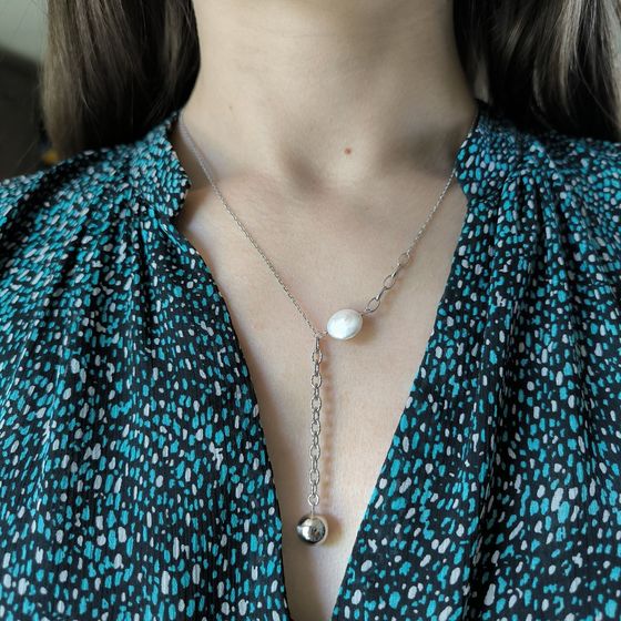 Silver necklace with baroque pearls